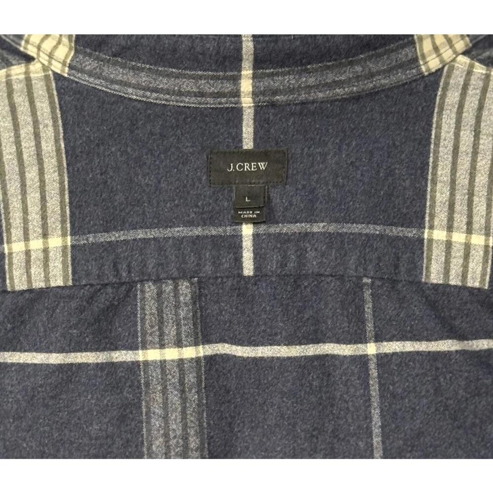 Men's Large J.Crew Navy Blue Plaid Flannel Oxford Elbow Pads Button Up Shirt! - Picture 3 of 5